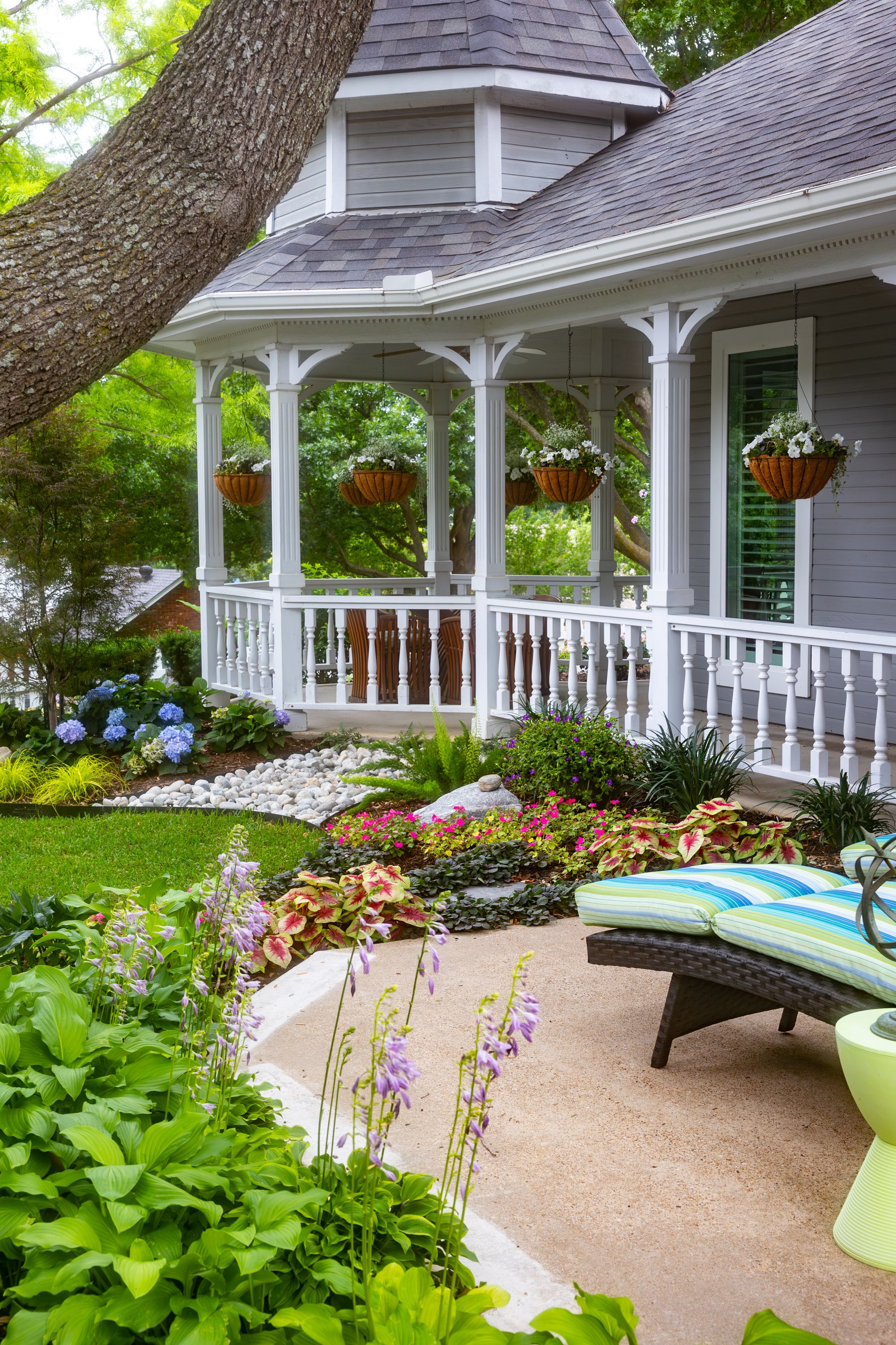 🌸 Victorian Makeover with Southern Charm 🌸🏡